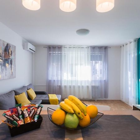 Apartman Lariva 오시예크 외부 사진