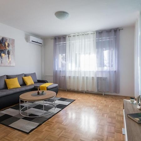 Apartman Lariva 오시예크 외부 사진
