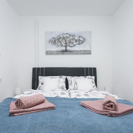 Apartman Lariva 오시예크 외부 사진