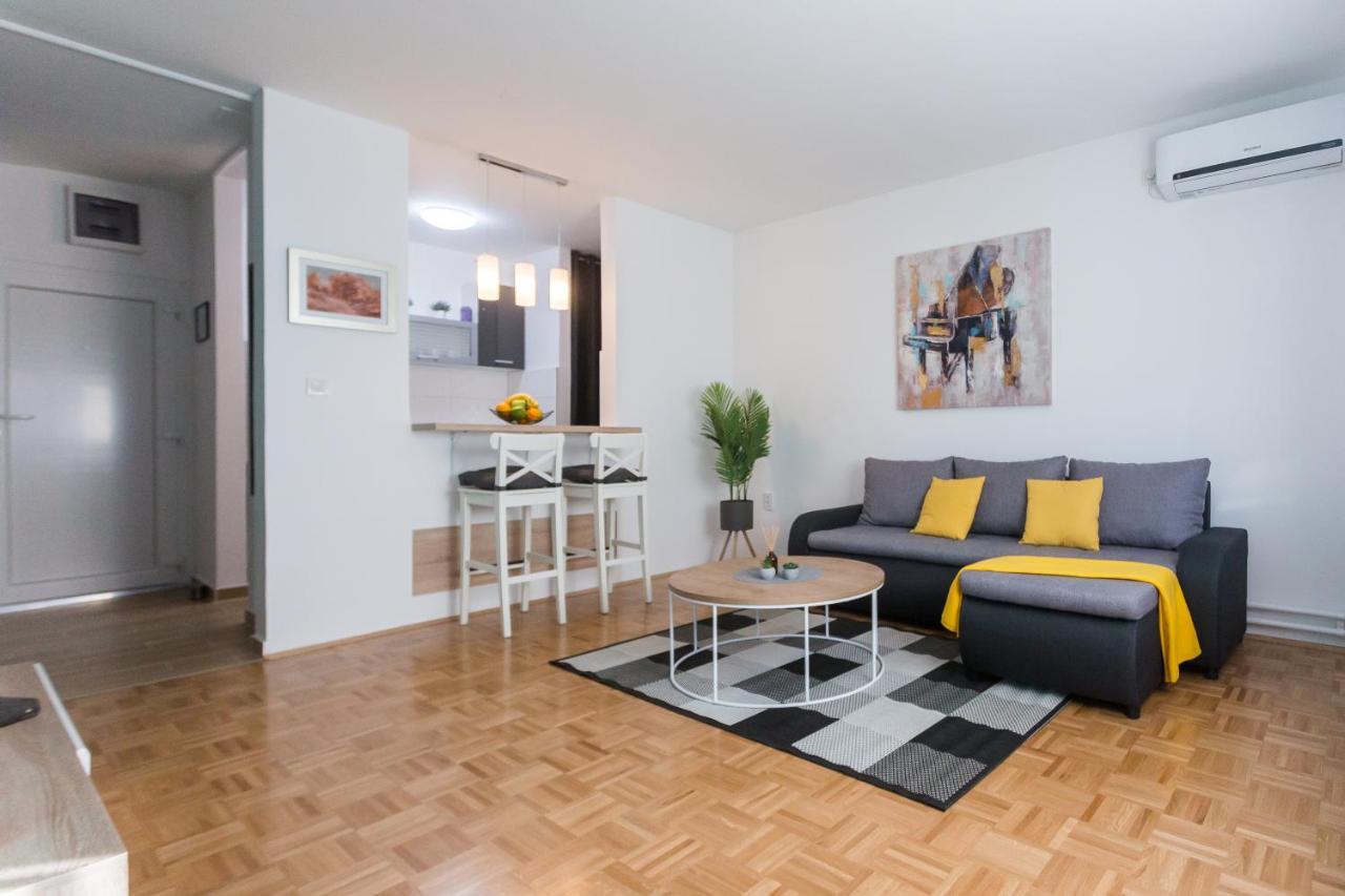 Apartman Lariva 오시예크 외부 사진