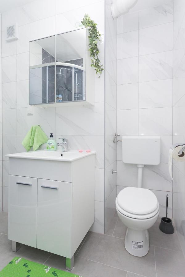 Apartman Lariva 오시예크 외부 사진