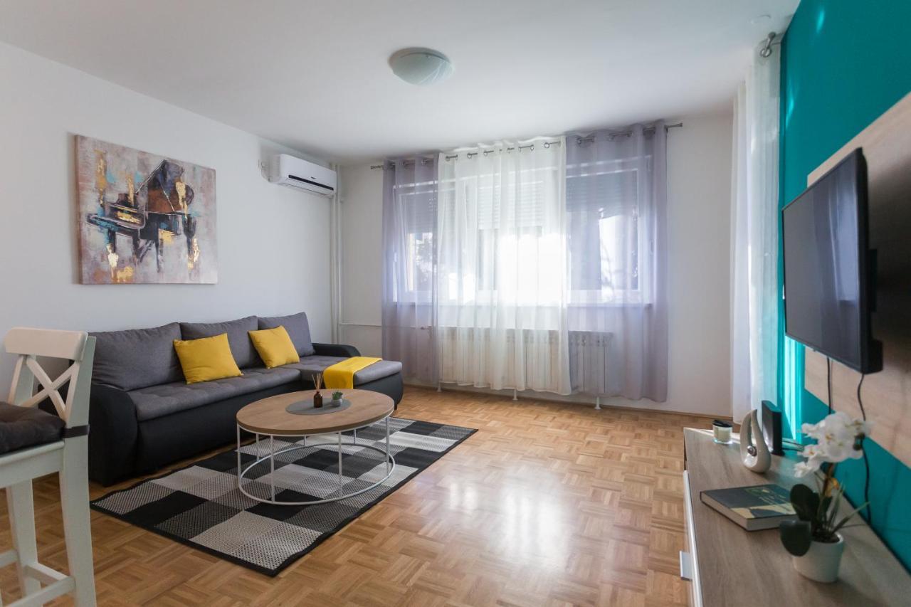 Apartman Lariva 오시예크 외부 사진