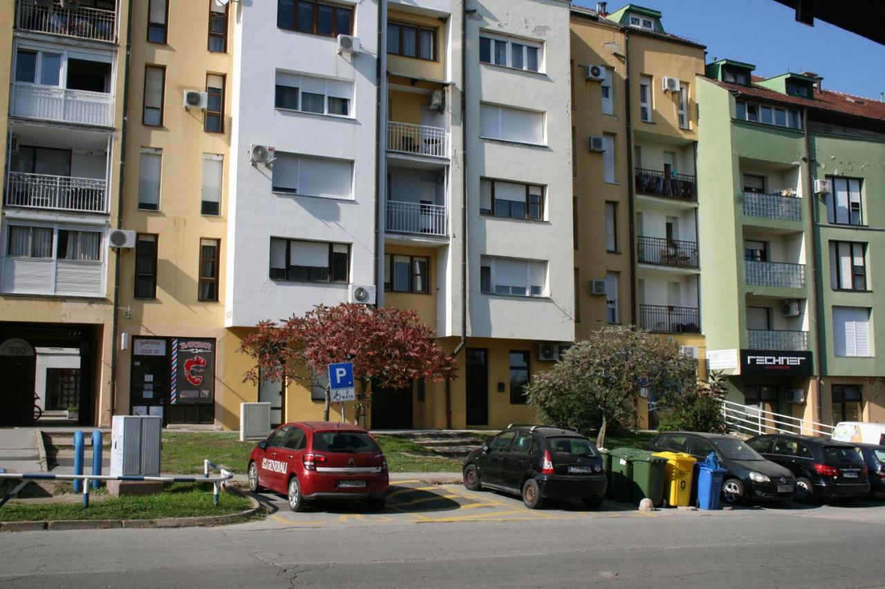 Apartman Lariva 오시예크 외부 사진